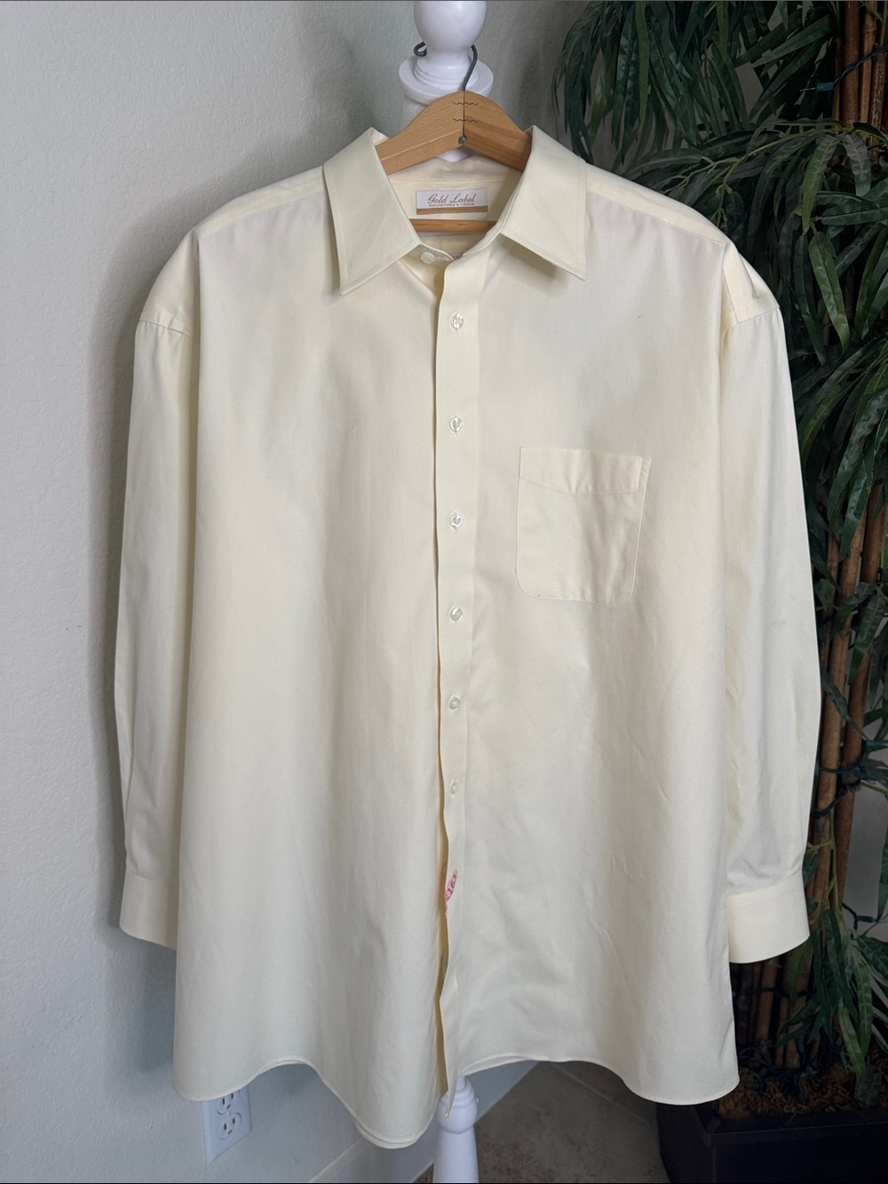 Roundtree & Yorke Gold Label Classic Light Yellow Dress Shirt Men's Size 17 1/2